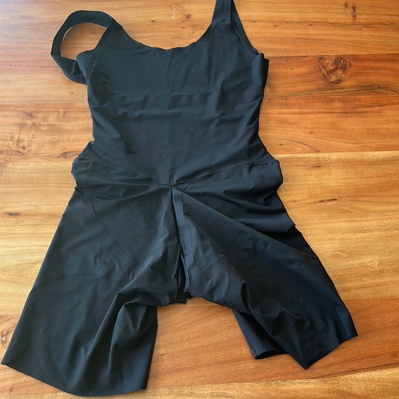 Wacoal Smooth Complexion Shapewear sz small - Picture 5 of 12